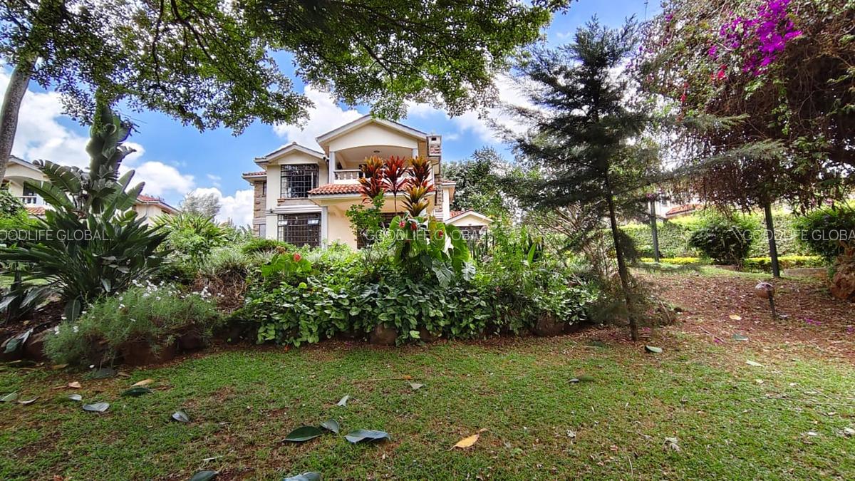 4 Bed Villa with En Suite at Rosslyn - 2