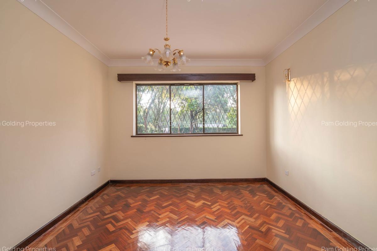 4 Bed House with En Suite in Karen - 9