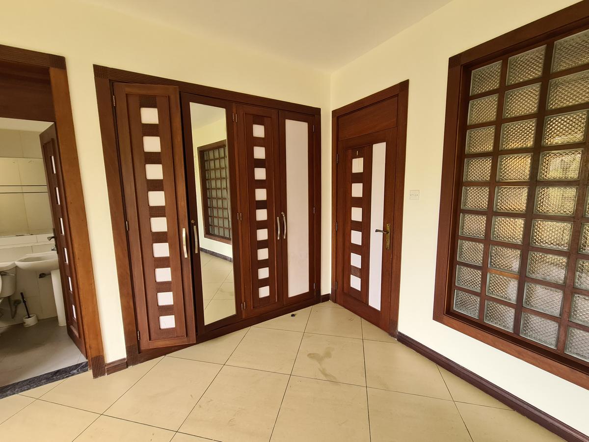 3 Bed Apartment with En Suite in Nyali Area - 10