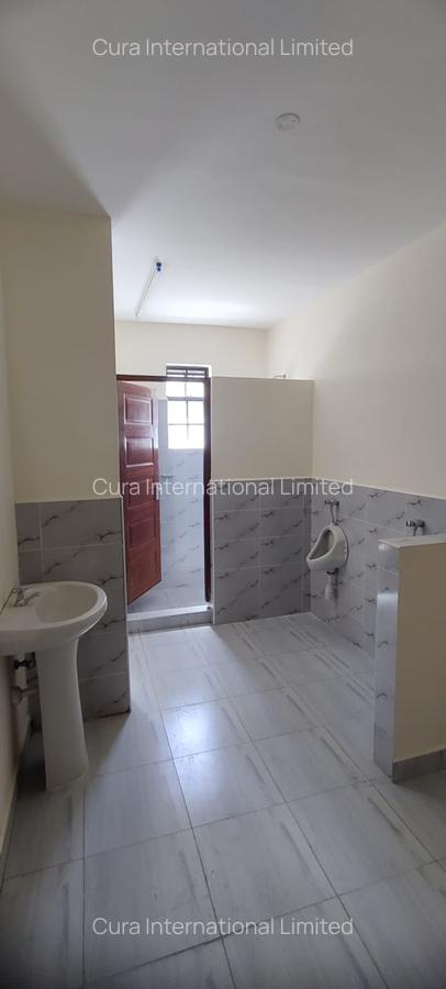 6,550 ft² Warehouse with Service Charge Included in Mlolongo - 4