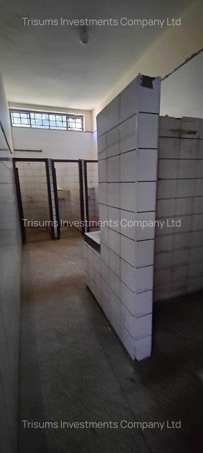 30,000 ft² Warehouse with Service Charge Included in Industrial Area - 5