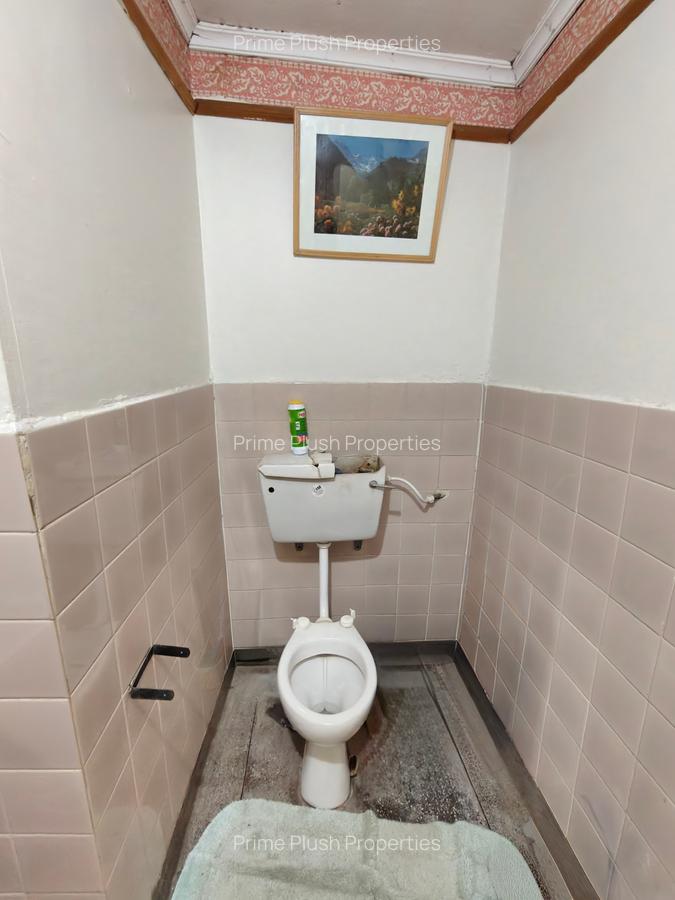 3 Bed House with Garden in Donholm - 10