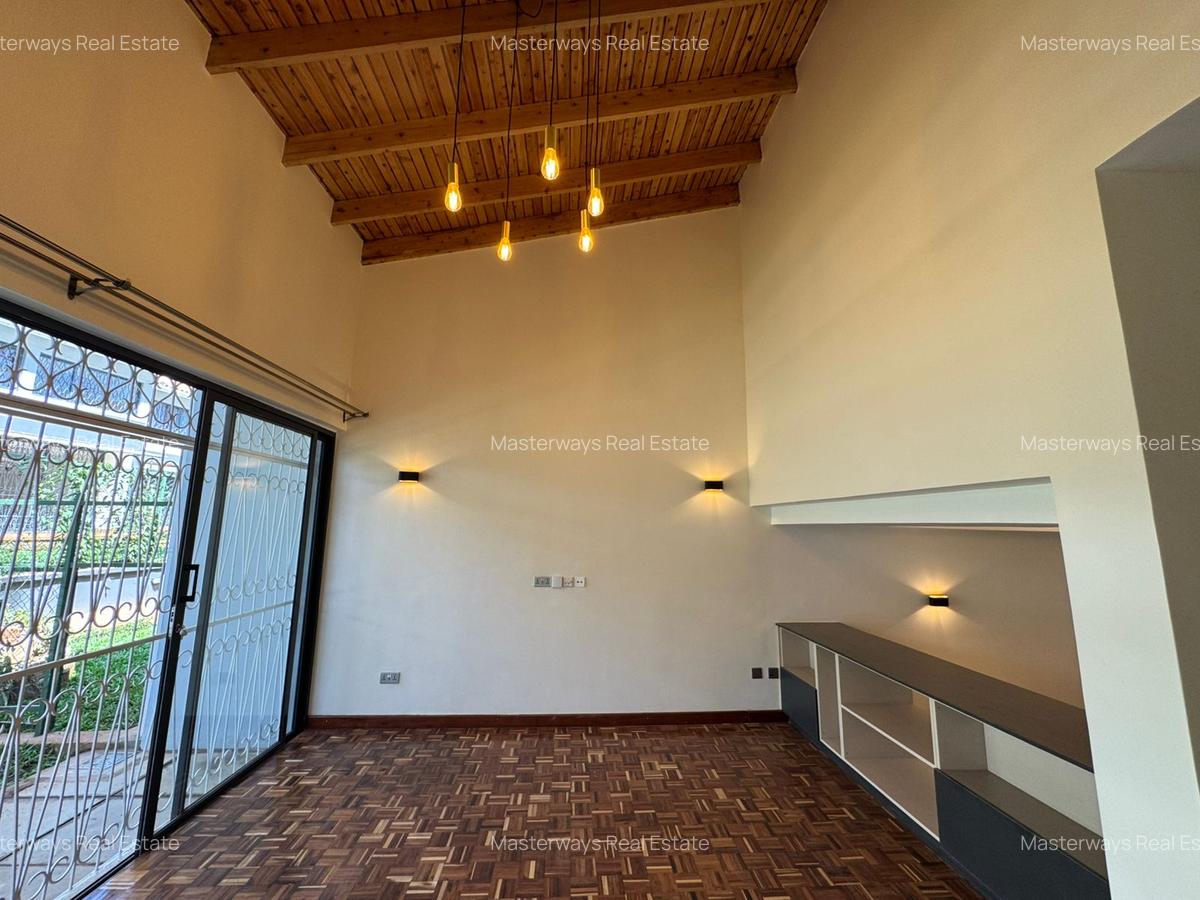 4 Bed Townhouse with En Suite at Lantana Road - 4