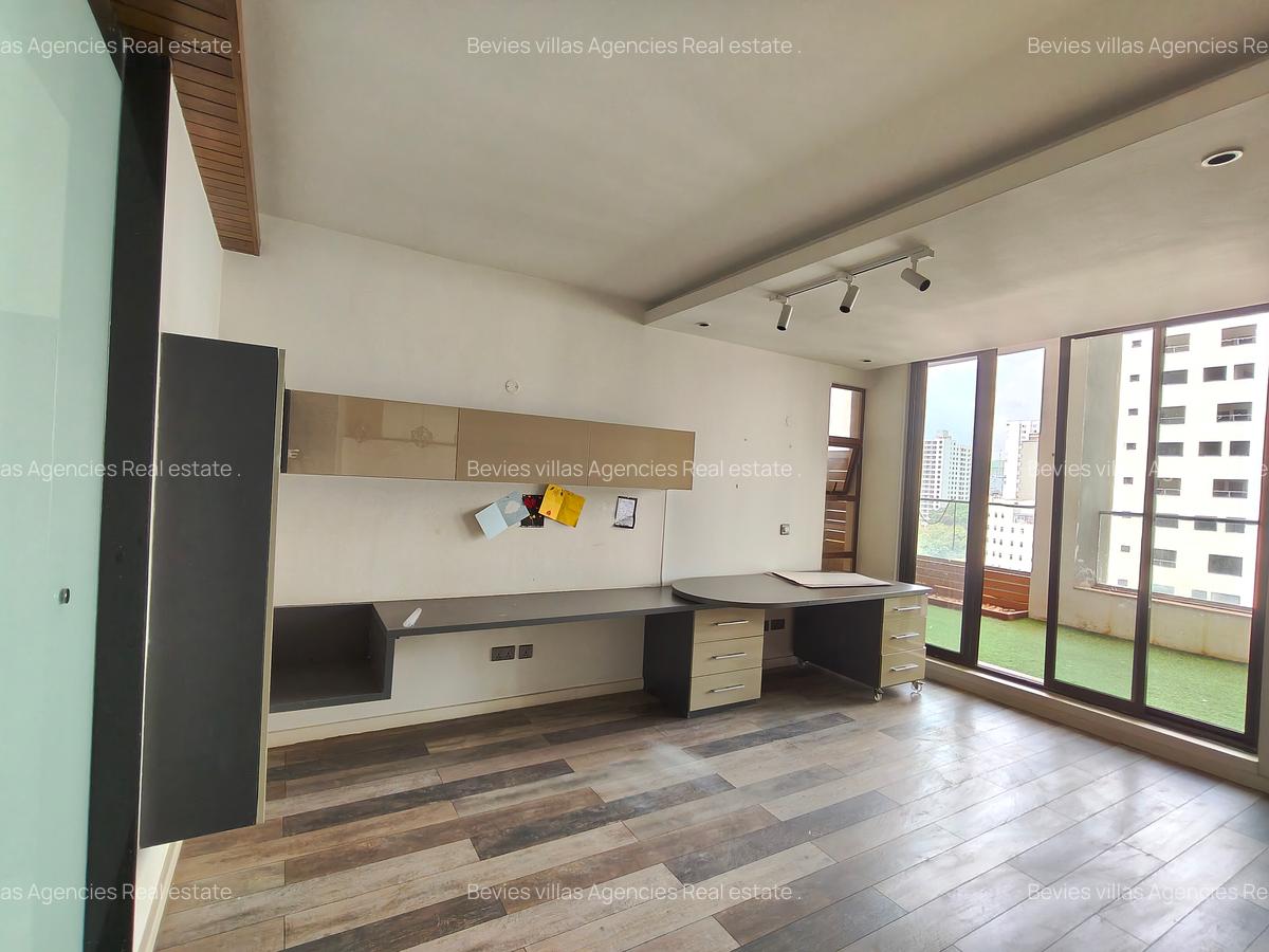 4 Bed Apartment with En Suite at Parklands - 1