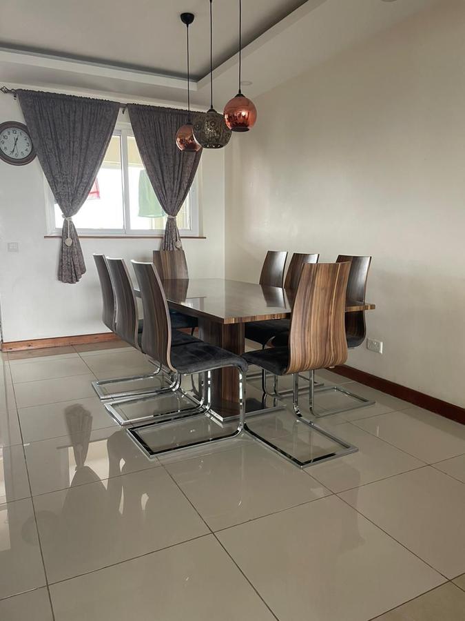 3 Bed Apartment with En Suite at Parkland - 13