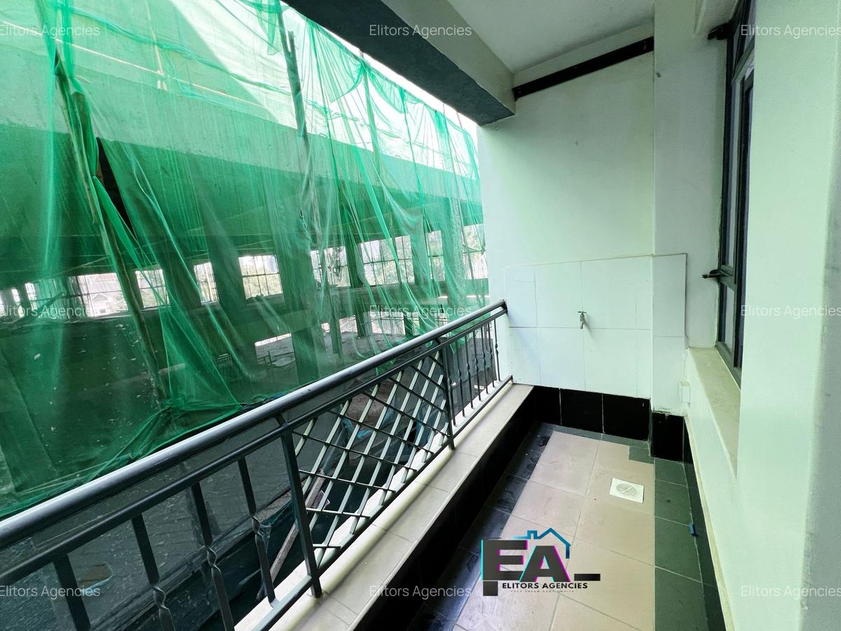 1 Bed Apartment with En Suite at School Lane - 3