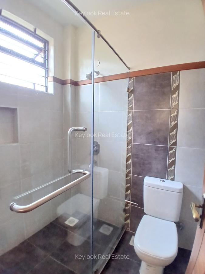 5 Bed Townhouse with En Suite in Lavington - 14