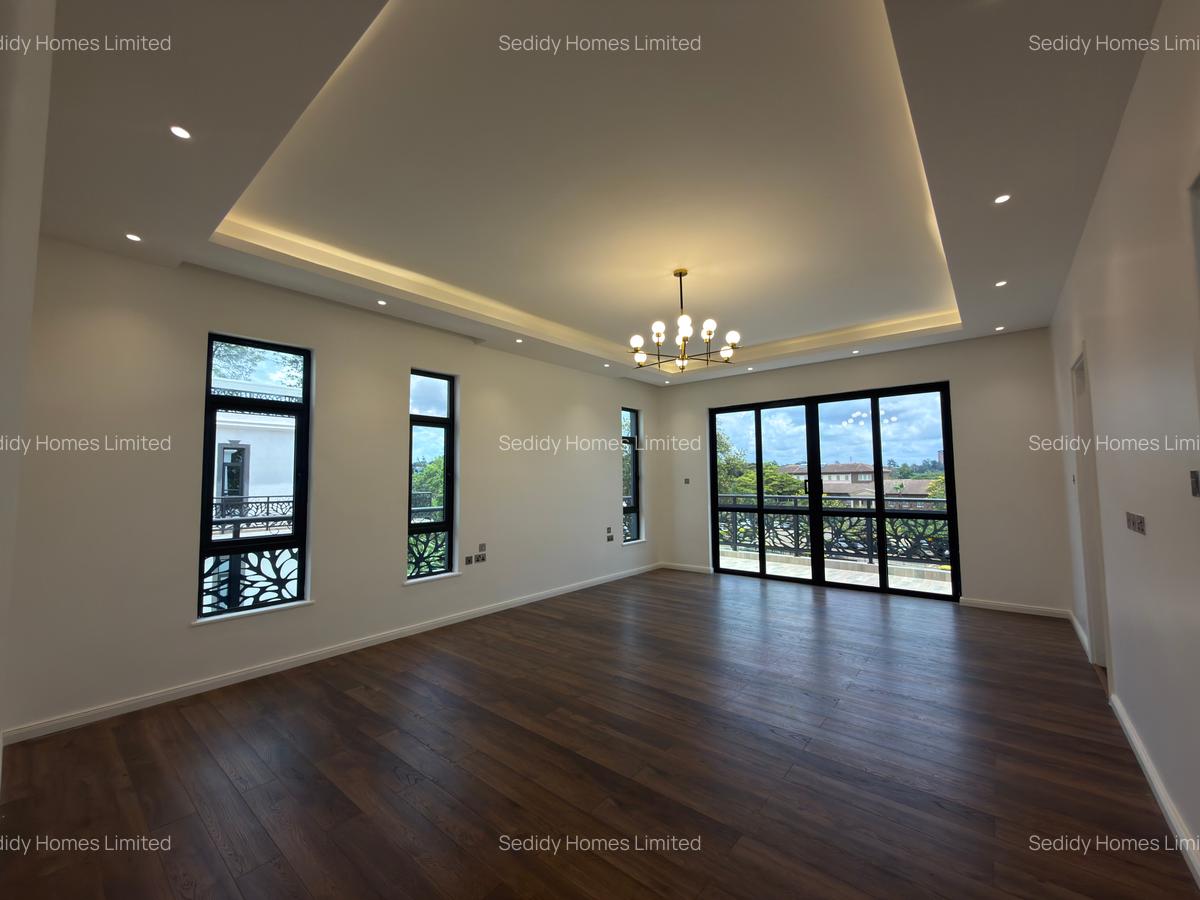 5 Bed Villa with En Suite in Lavington - 15