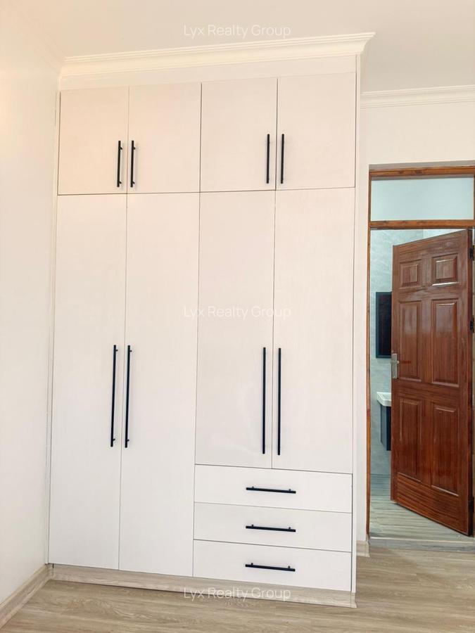 5 Bed Townhouse with En Suite at Ruiru Mugutha - 12