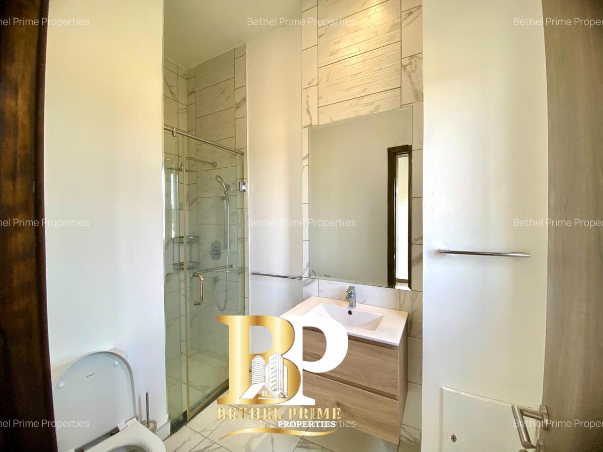 1 Bed Apartment with Swimming Pool in Rosslyn - 12