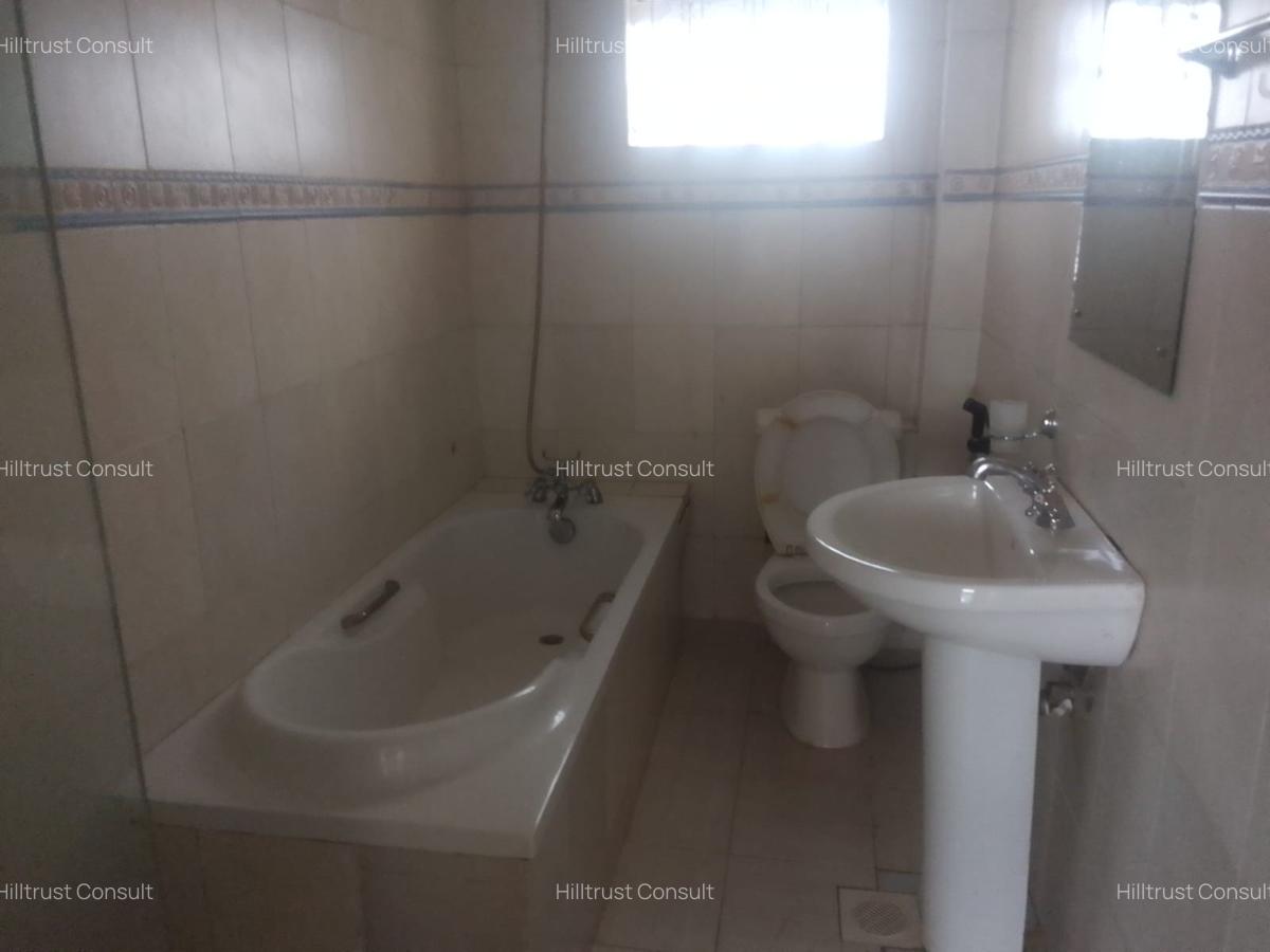4 Bed Townhouse with En Suite at Off Gatundu Rd - 11