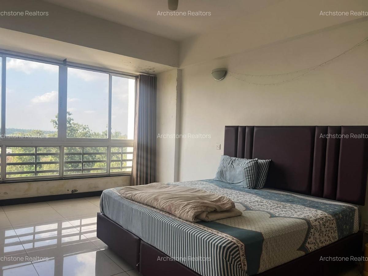 3 Bed Apartment with En Suite in Parklands - 6