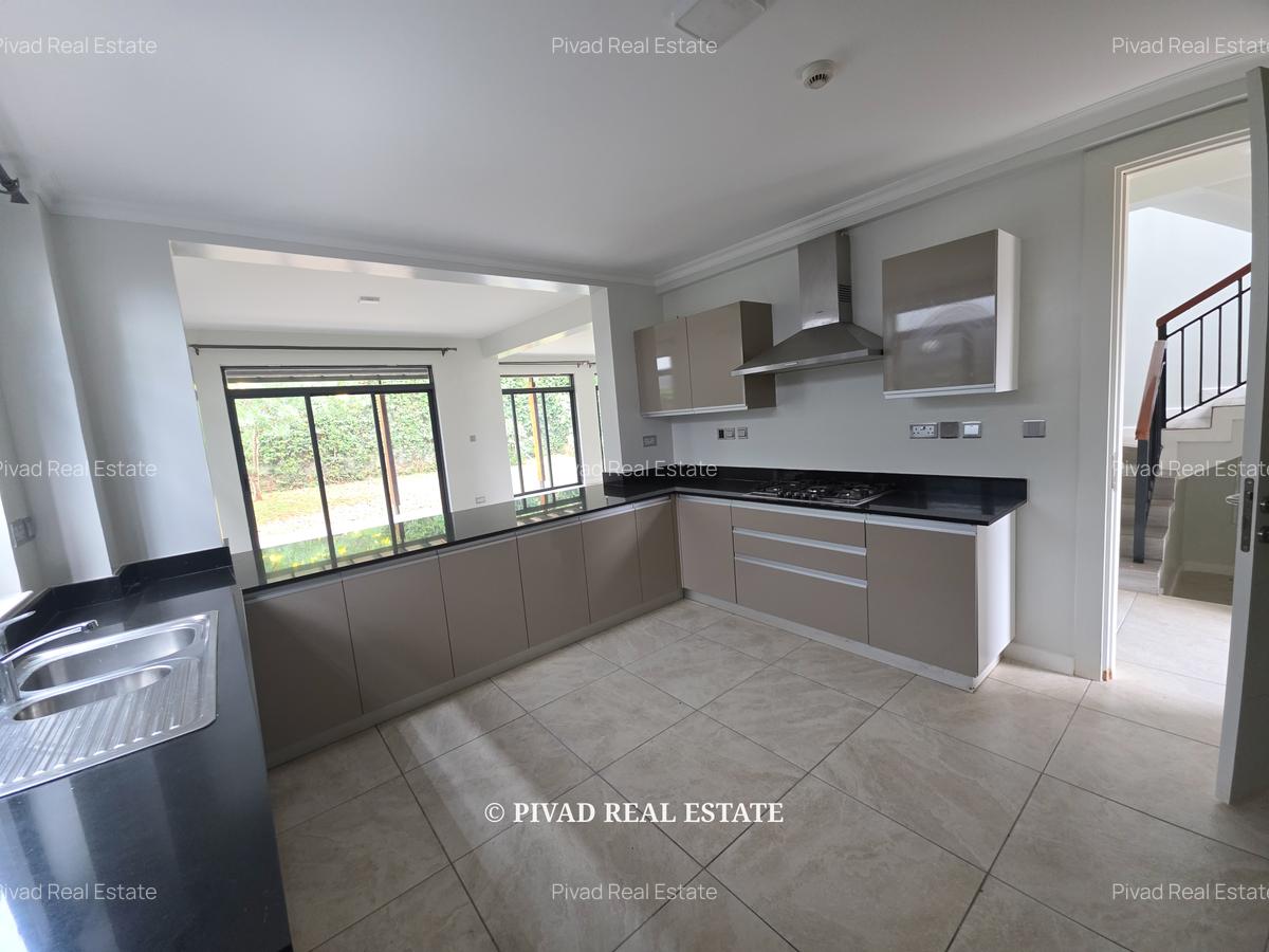 4 Bed House with Swimming Pool at Fivestar Paradise - 12