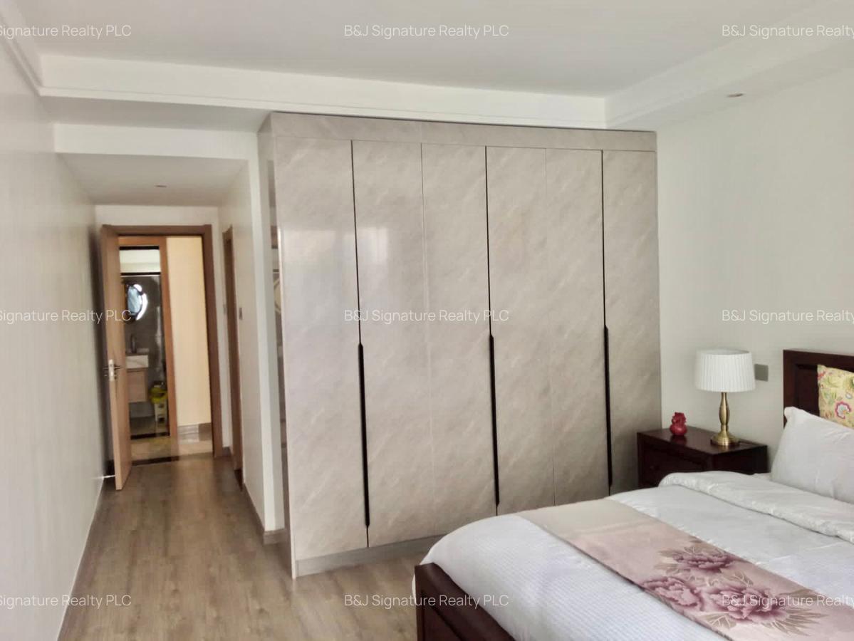 3 Bed Apartment with En Suite in Riverside - 9