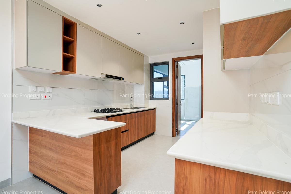 2 Bed Apartment with En Suite at Mwanzi Road - 6