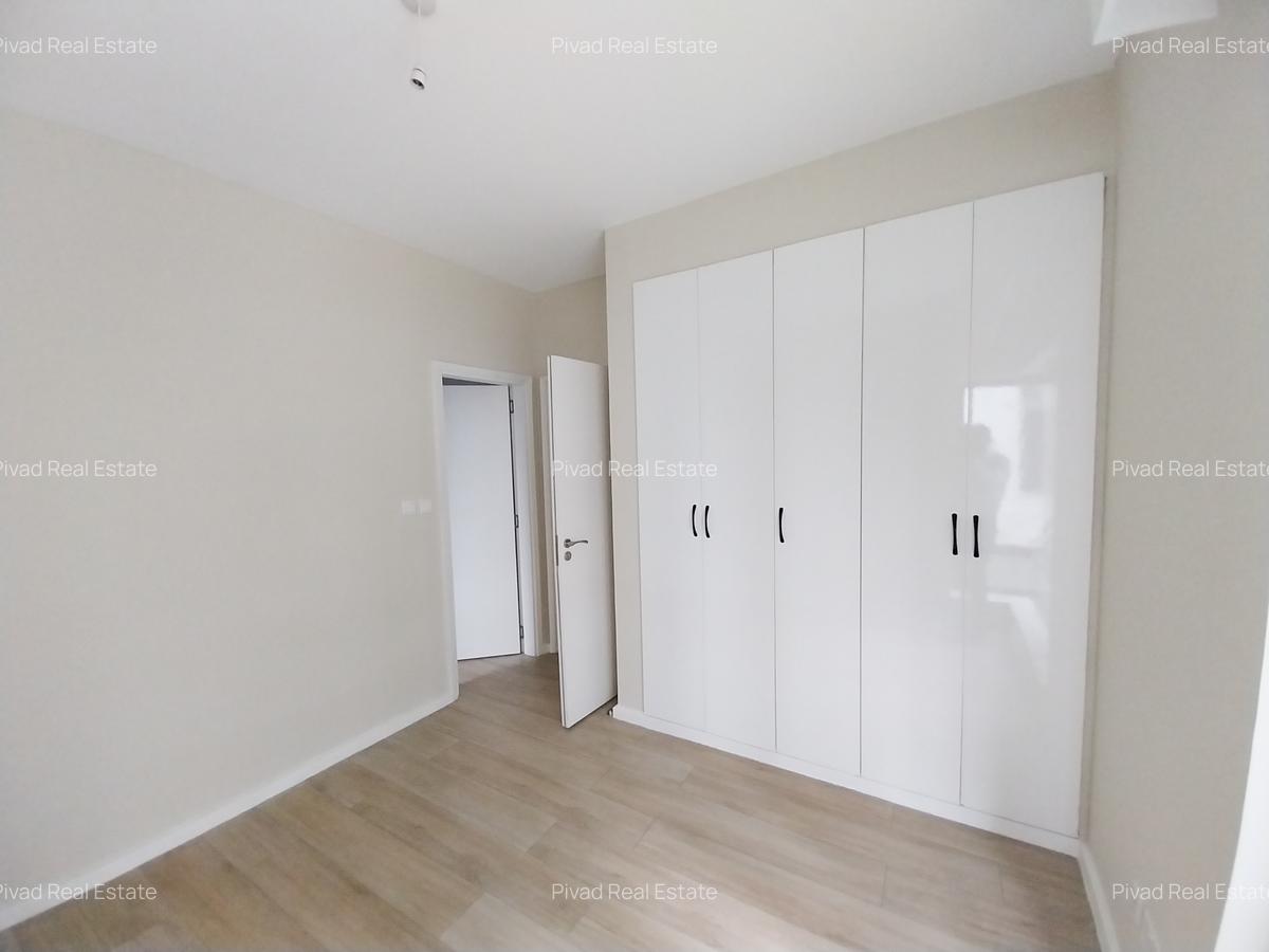 2 Bed Apartment with Swimming Pool in Riverside - 8