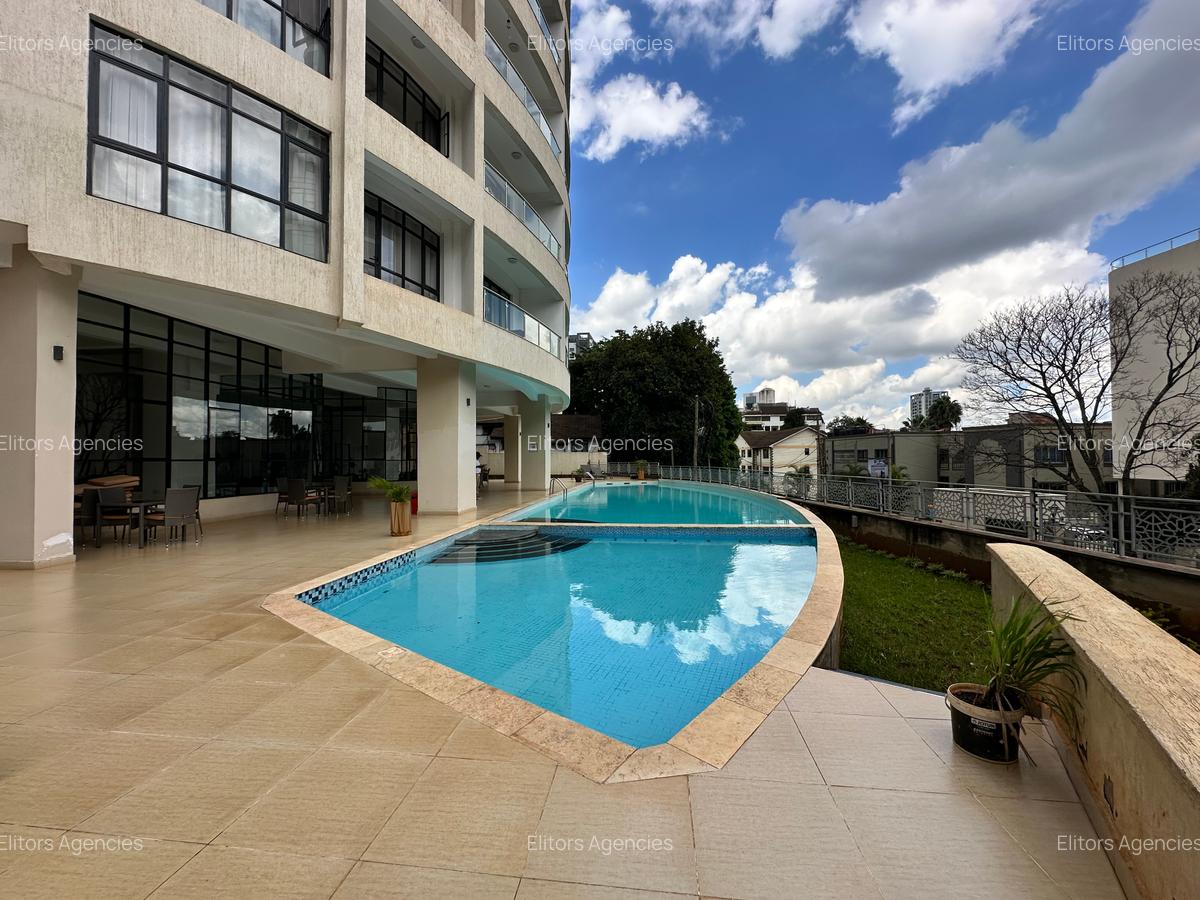Serviced 2 Bed Apartment with En Suite at Lantana Road - 1