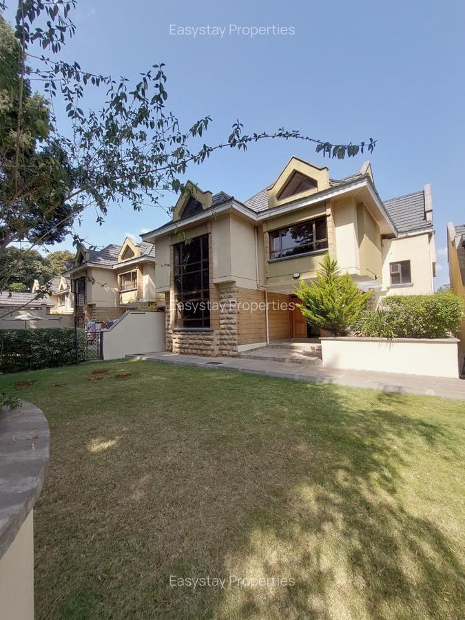 5 Bed Townhouse with En Suite in Lavington - 1
