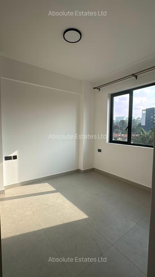 3 Bed Apartment with Gym in Brookside - 9