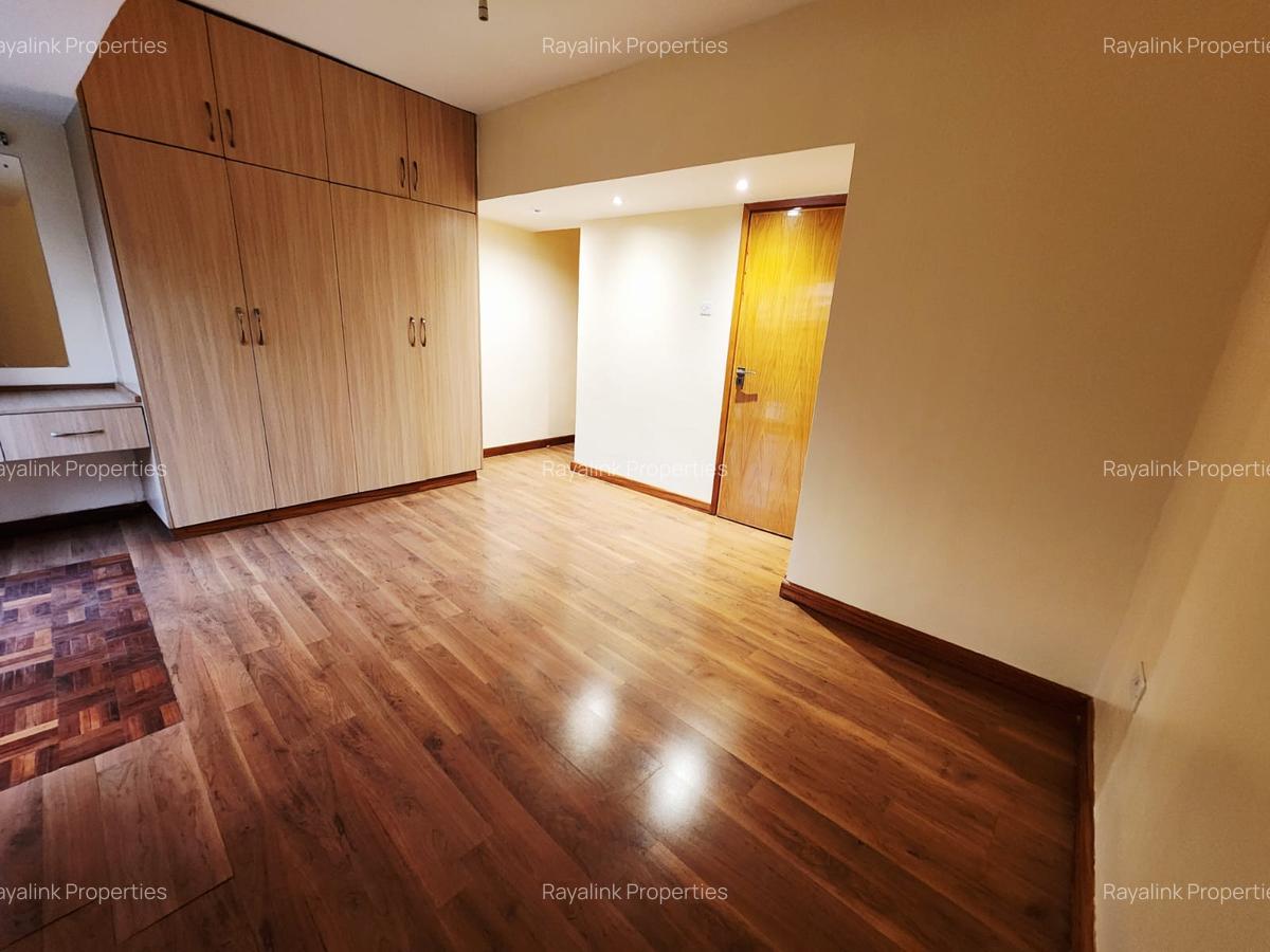 4 Bed Townhouse with En Suite at Kilimani - 16