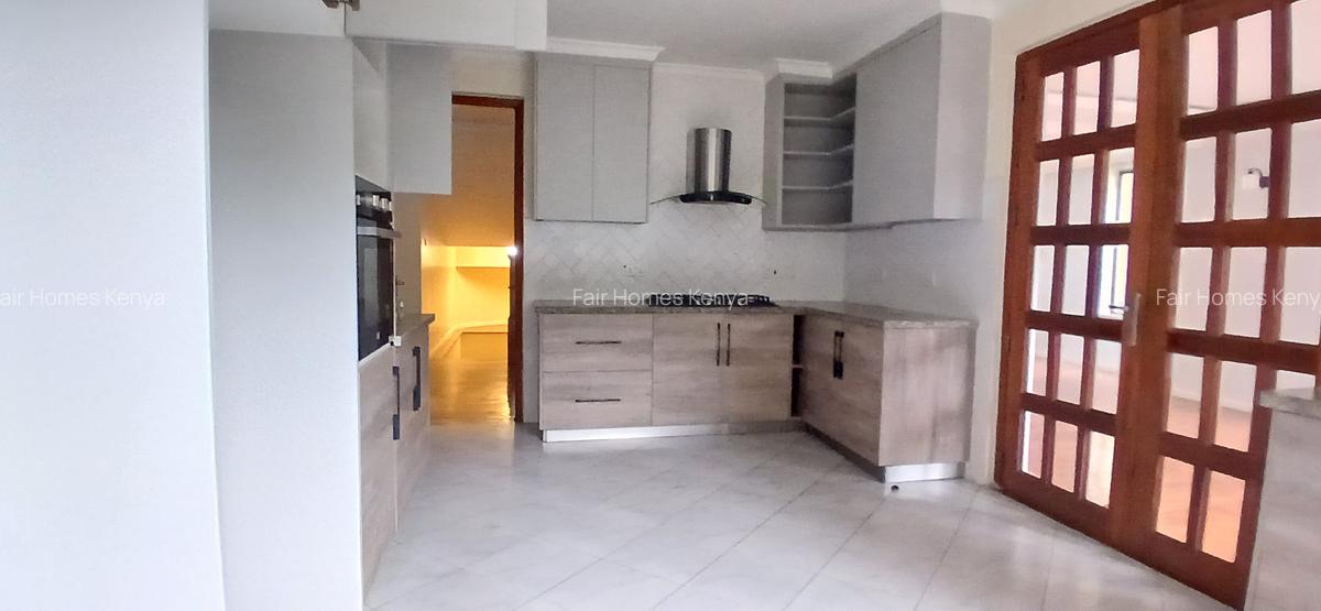 4 Bed Townhouse with En Suite at Lavington Green - 4
