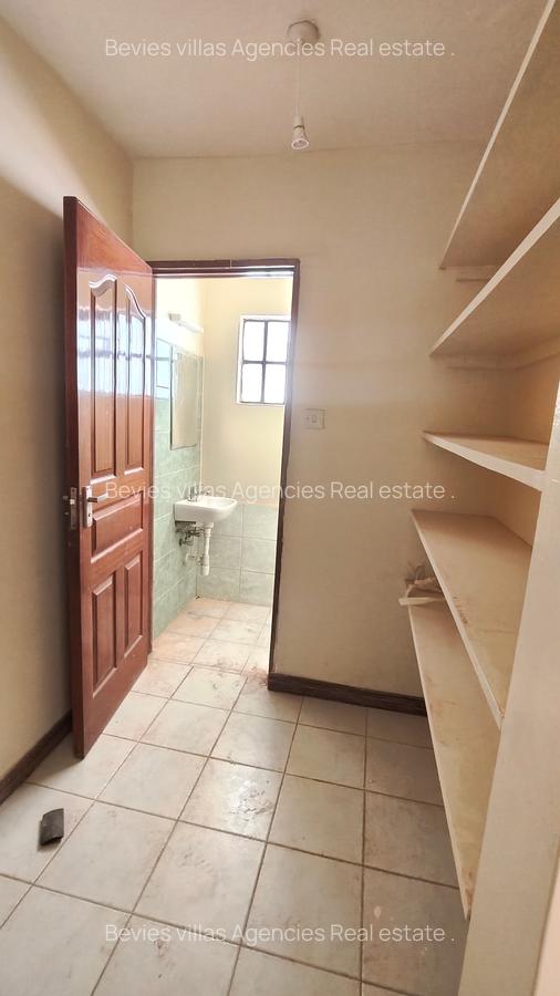5 Bed Townhouse with En Suite at Brookside - 14