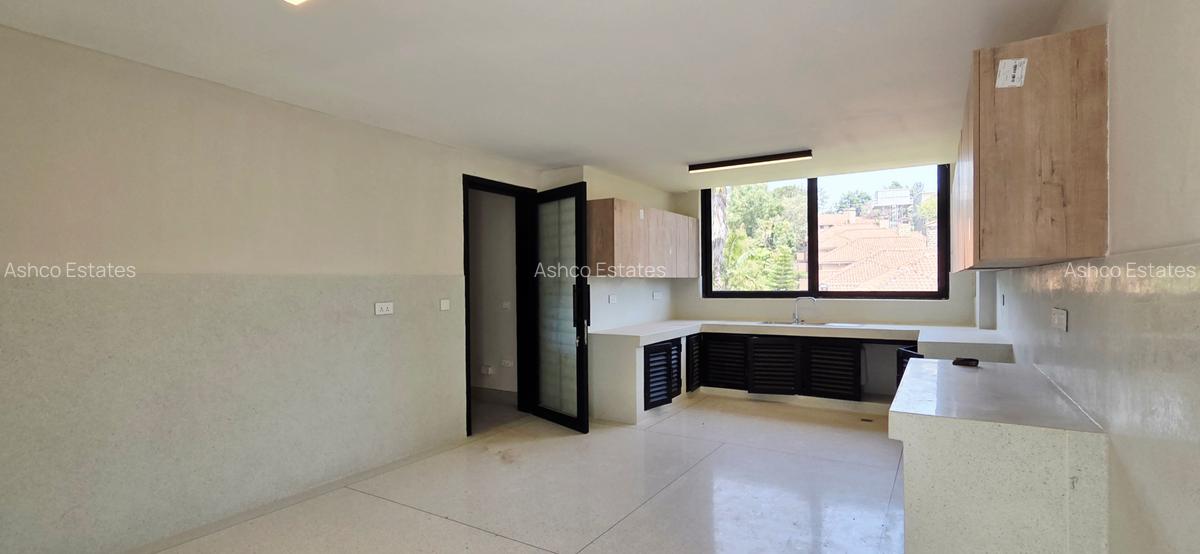 5 Bed Villa with En Suite at Granville Grove - 6