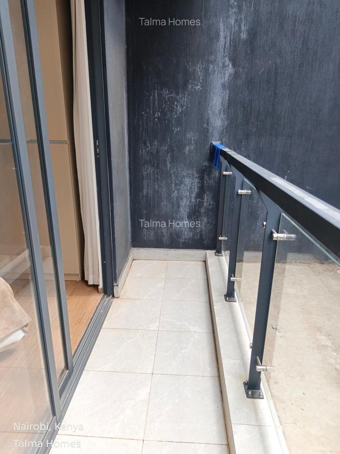 Studio Apartment with En Suite at Off Parklands Road - 3