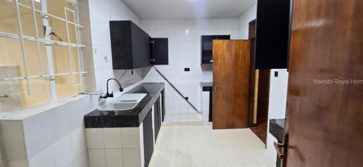 3 Bed Apartment with En Suite at Olendume Road - 16