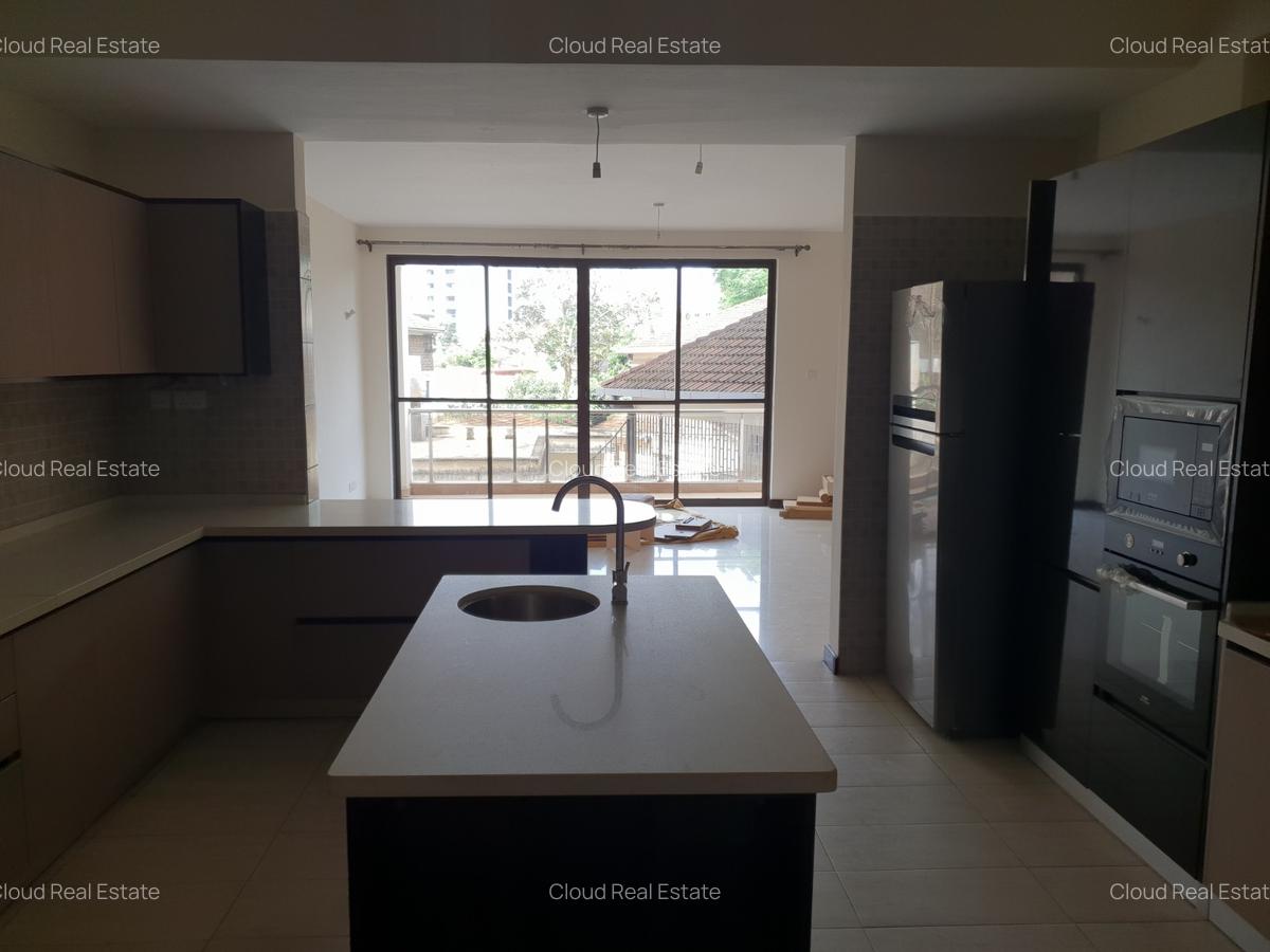 3 Bed Apartment with En Suite in Westlands Area - 14