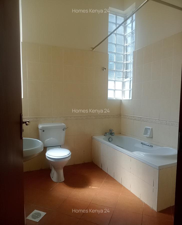 4 Bed House in Runda - 14