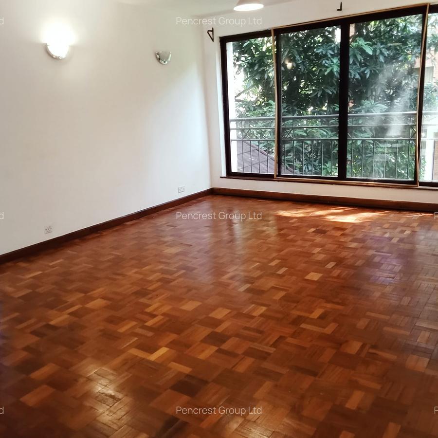 2 Bed Apartment with En Suite at Brookside - 4