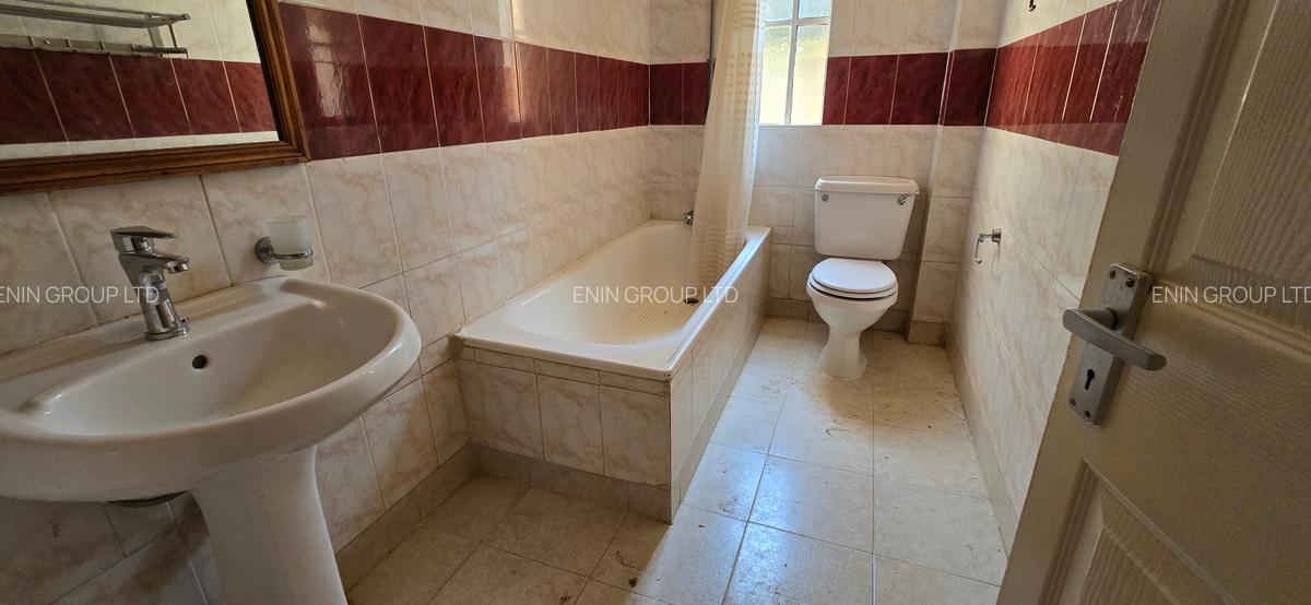 3 Bed Apartment with En Suite in Lavington - 6