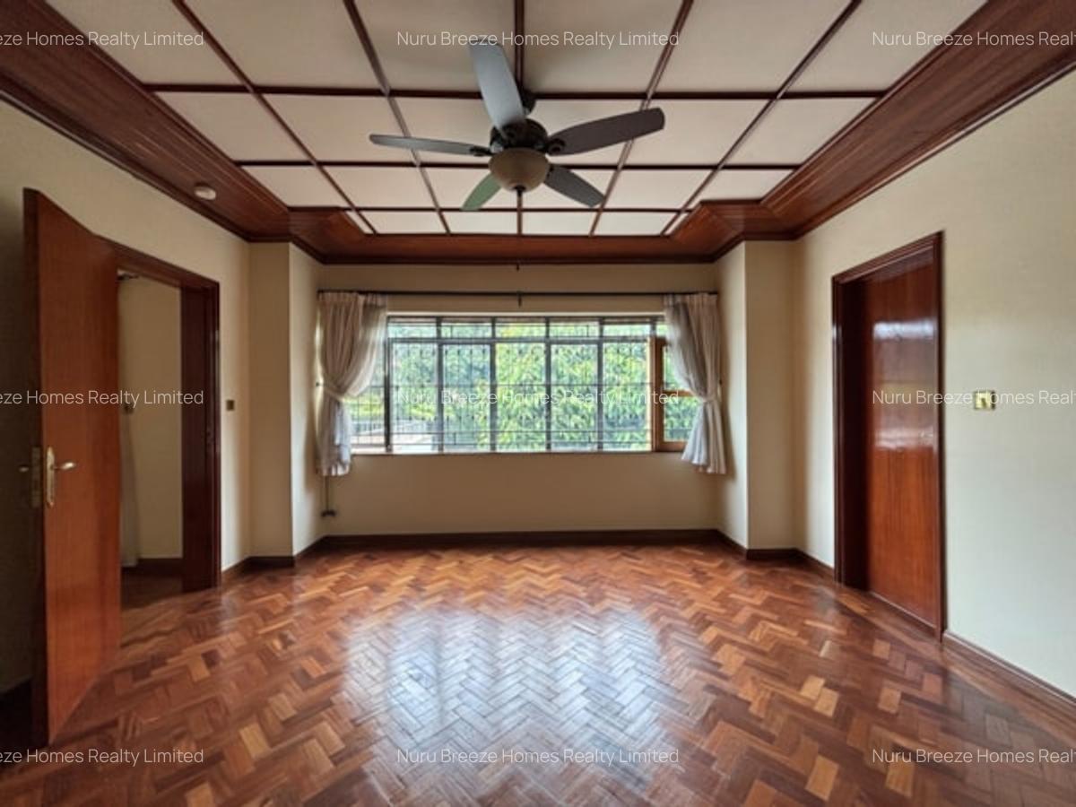 5 Bed House with En Suite in Runda - 19
