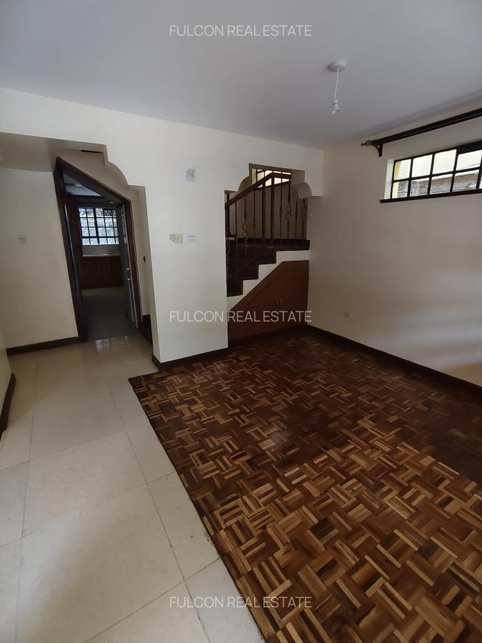 5 Bed Townhouse with En Suite in Lavington - 7