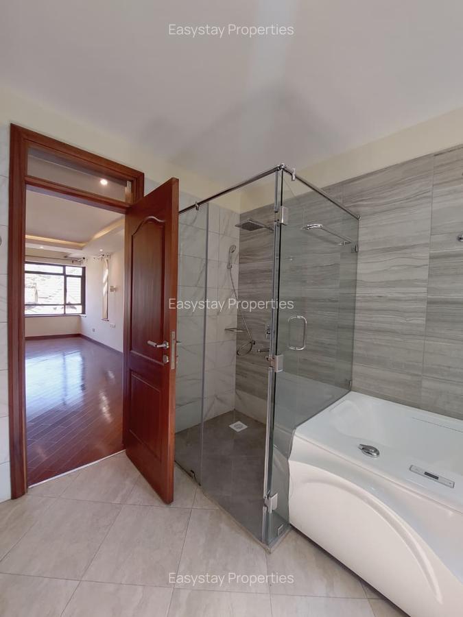 5 Bed Townhouse with En Suite in Lavington - 8