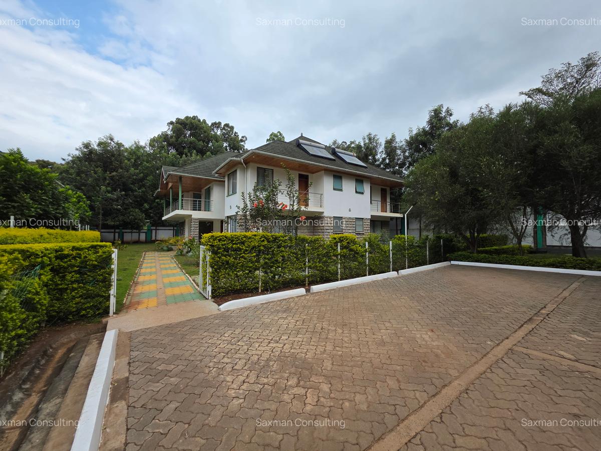 6 Bed House with En Suite in Karen - 2