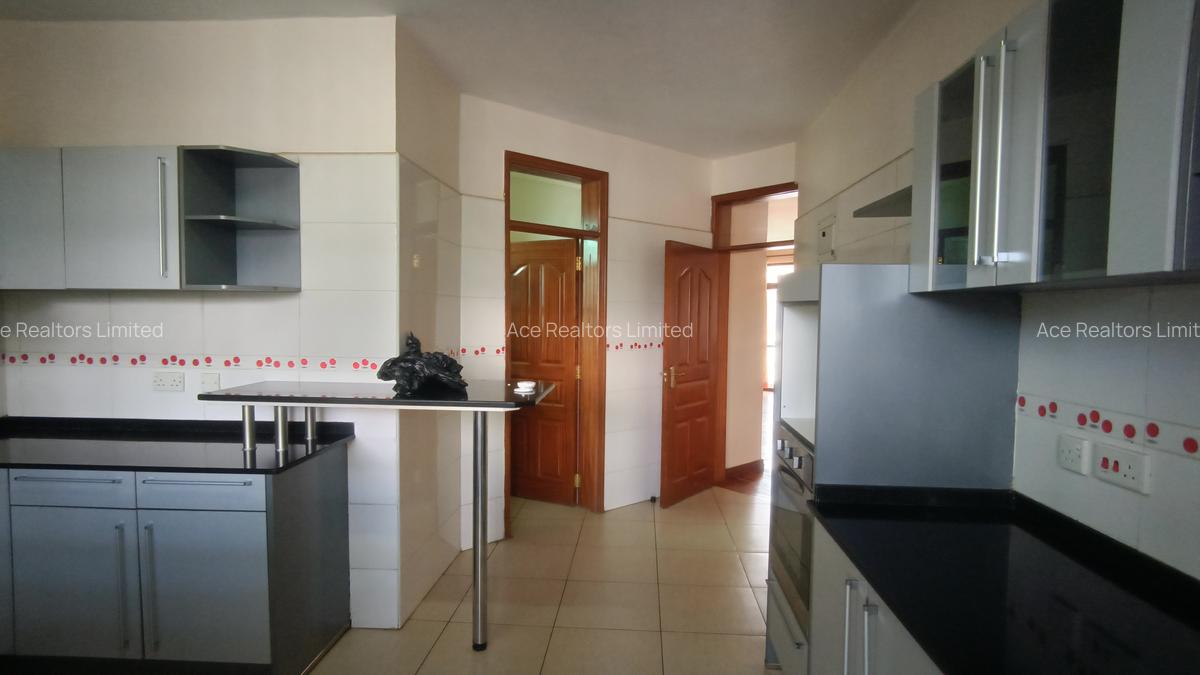 3 Bed Apartment with En Suite at Raphta Road - 6