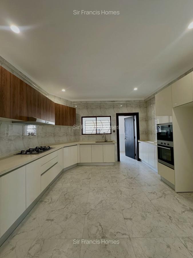 Serviced 3 Bed Apartment with En Suite in Kileleshwa - 5