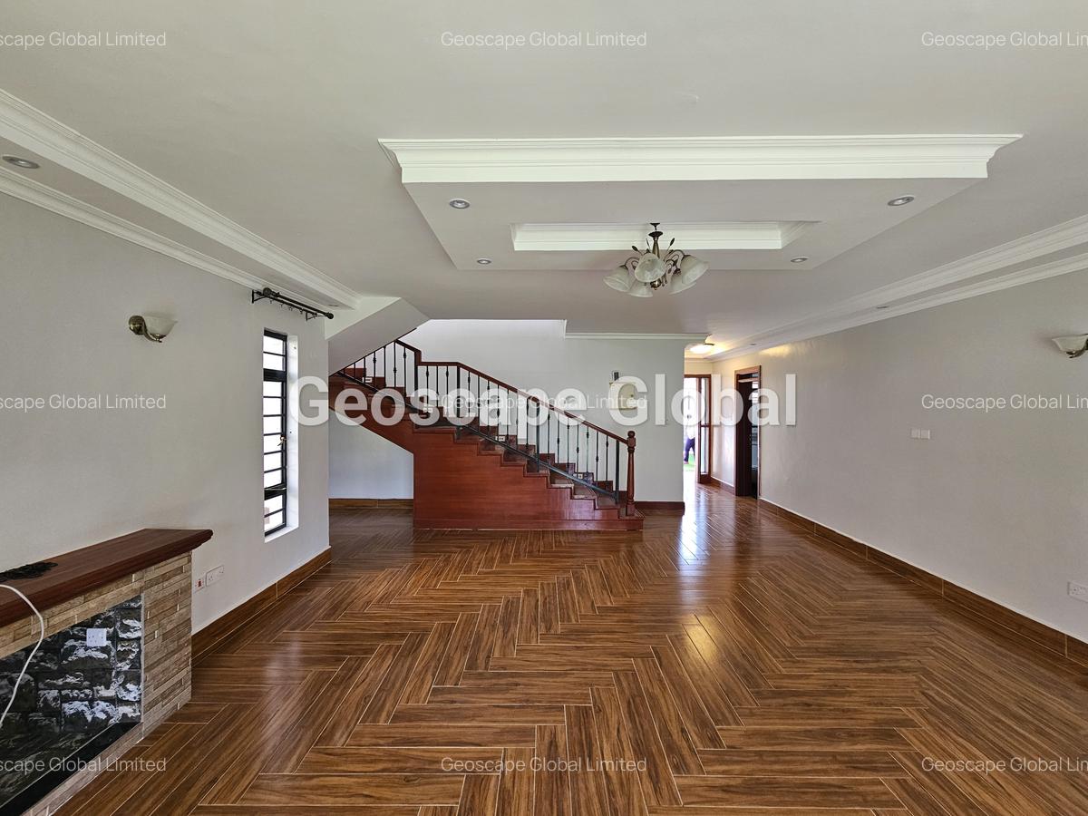 5 Bed House with En Suite in Runda - 4