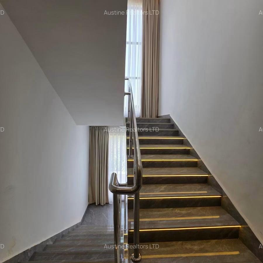 5 Bed Townhouse with En Suite at Gikambura - 12