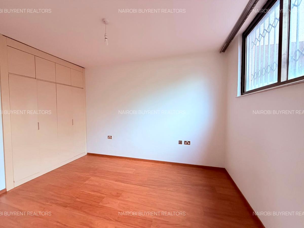 3 Bed Apartment with En Suite in Parklands - 3