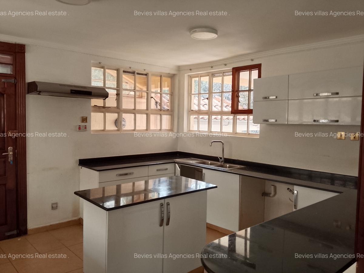 4 Bed Townhouse with En Suite at Westlands - 7