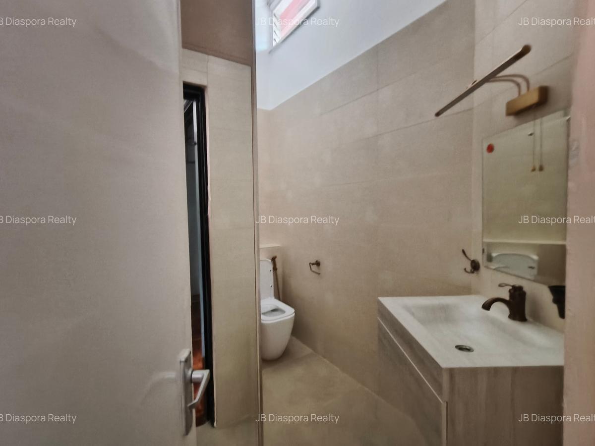 3 Bed Townhouse with En Suite at School Lane - 12