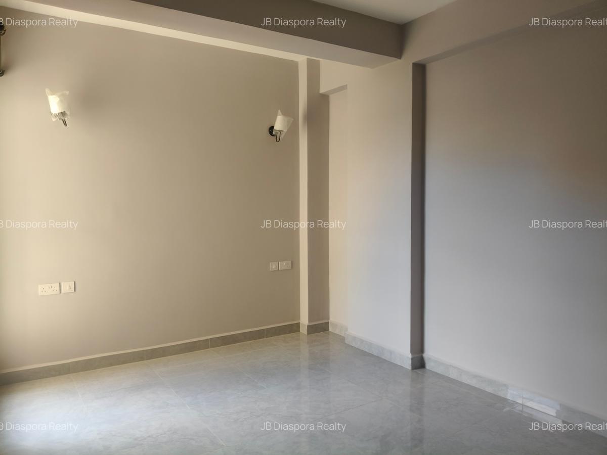 1 Bed Apartment with Gym at School Lane - 4