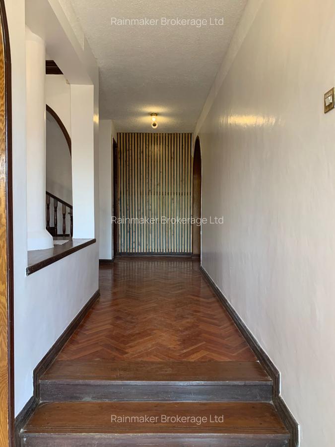 5 Bed Townhouse with En Suite in Runda - 13