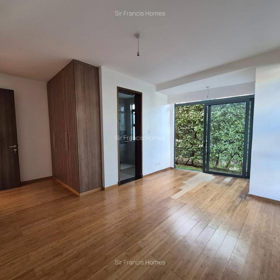 4 Bed Townhouse with En Suite at Garden Estate - 3