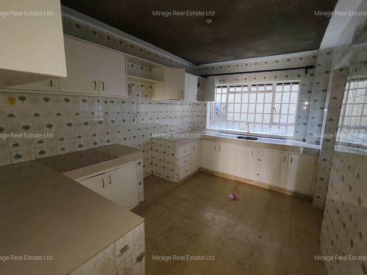 3 Bed Apartment with En Suite in Kilimani - 18