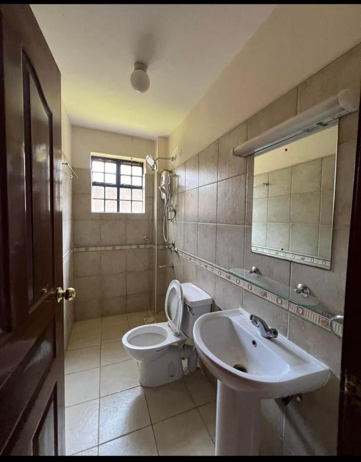 5 Bed Townhouse with En Suite at Hatheru Road - 10