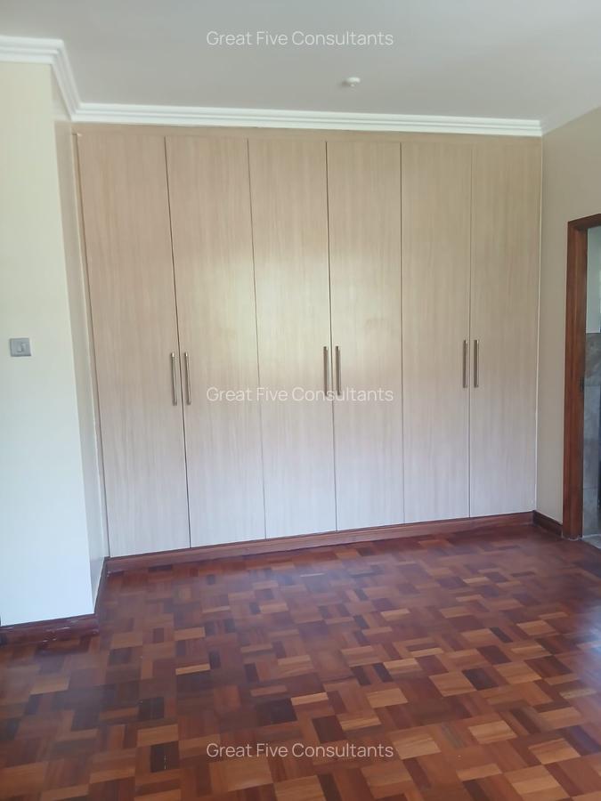 5 Bed Villa with En Suite in Westlands Area - 9